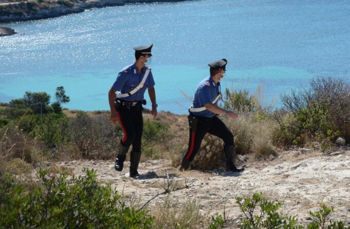 Sbarco di migranti nel Sud Sardegna, tra loro anche un bimbo di 3 anni