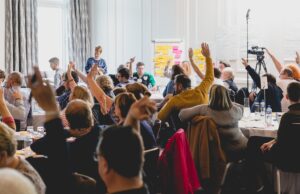 “Basta referendum, torniamo alle assemblee cittadine”