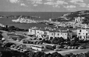 La Costa Smeralda compie sessanta anni: è stato il grande sogno dell’Aga Khan