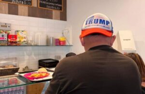 Cagliari, avvistato un sostenitore di Donald Trump