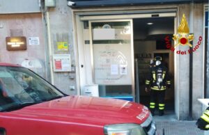 Via Pacinotti, principio di incendio in una farmacia