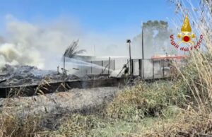 Quartu, ancora fiamme nel Parco di Molentargius