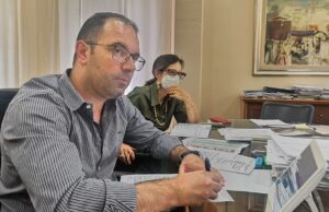 Ritardi e voli cancellati, Todde: “Chiesto alle compagnie di potenziare i servizi”