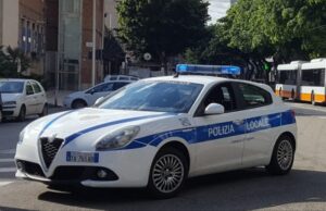 Provoca incidente stradale e scappa: “Non sono stato io”
