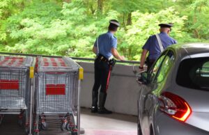 Tentata rapina con pistola giocattolo, arrestato 25enne