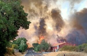 Ennesimo weekend di fuoco | In Sardegna divampano 29 incendi