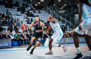 La Dinamo butta via la vittoria, la Supercoppa va a Bologna