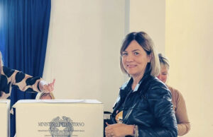 Mura boccia Meloni: “Ministra con chi ci portò a un passo da bancarotta”