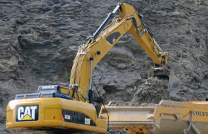 Cade in una cavità di 9 metri: operaio di Orosei finisce in ospedale