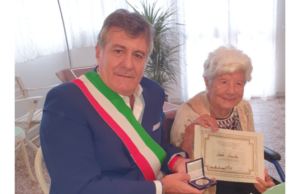 Il Comune di Cagliari festeggia Adele Anedda per i suoi 107 anni