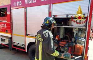 Attimi di paura a Siamanna: grosso incendio distrugge un’abitazione