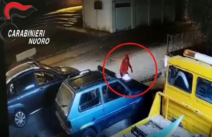 Tortolì, quattro giovani innescano un incendio: scoperti dai selfie su Instagram