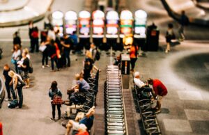 Volo Alghero-Venezia in ritardo di tre ore, 250 euro di rimborso ai passeggeri