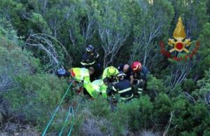Volo rovinoso in una scarpata: paura per un centauro cagliaritano