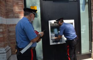 Pabillonis, Iphone 13 Pro in offerta: truffata una 18 enne