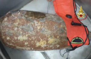 Cagliari, i vigili del fuoco ritrovano antica e preziosa anfora