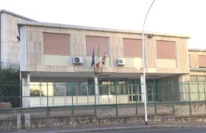 Derattizzazione a Cagliari, rimane ancora chiusa la “Vittorio Alfieri”