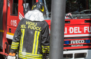 Crolla soffitto di un negozio a Villaputzu, proprietari illesi per miracolo