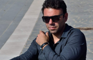 Lo scrittore Davide Piras racconta Gigi Riva: “Un giocatore per ogni epoca”