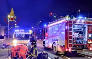 Cagliari, scontro auto-scooter: 20enne in codice rosso