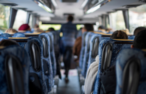 Terrore a Sassari, conducente di bus ferito dal lancio di un masso