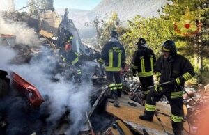 Esplosione in casa a Tiana, si indaga sull’impianto del gas