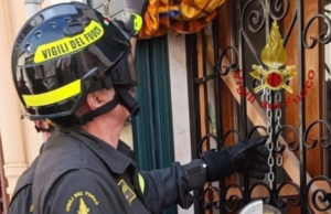 Muore in casa e nessuno se ne accorge, dramma per un 81enne sardo