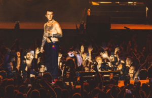 Sanremo 2023, Salmo sarà il superospite | Ma è grande polemica sui social