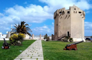 Porto Torres, vandali in azione: divelta porta della torre aragonese