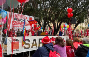 Mille in piazza a Cagliari contro la manovra del Governo Meloni