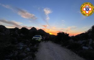 Baunei, cacciatori trovano un cadavere tra le montagne