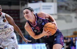 La Dinamo sbatte su Bologna, brutta sconfitta con la Virtus