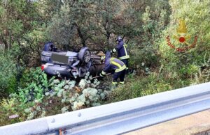 Si ribaltano con l’auto andando a Cagliari: feriti un uomo e una donna