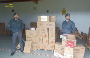 Cagliari, in casa con 784 chili di fuochi d’artificio: denunciato