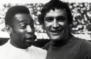 Gigi Riva ricorda Pelè: “Mi sarebbe piaciuto giocare con lui”