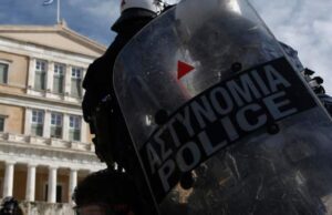 Attentato ad Atene, probabile legame con anarchico a Bancali