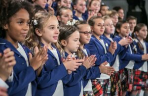 Zecchino d’oro, la piccola Maria Gioia da Cabras nella “Giuria dei Piccoli”