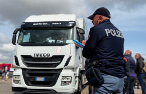 Al porto di Olbia con 10 kg di cocaina: arrestato camionista nuorese