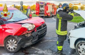 Ghilarza, scontro frontale tra auto: quattro persone coinvolte