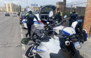 Alla guida senza patente di un veicolo sotto sequestro: 37enne nei guai