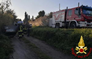 Si ribalta e finisce in una scarpata: paura per una donna a Sassari
