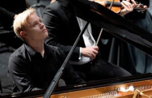 Lirico di Cagliari, standing ovation per il sublime Alexander Malofeev