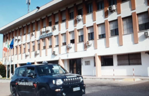 Sassari, rapinatori scatenati: assaltata filiale Compass, bottino 20 mila euro