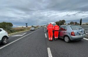 Grave incidente a Cagliari, bimba sbalza fuori dall’auto