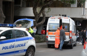 La figlia scappa, il padre ha un malore: i poliziotti lo salvano