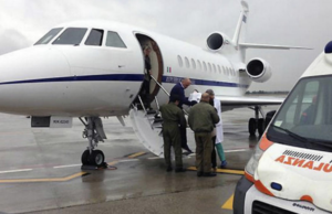 Neonato con problemi cardiaci: volo salvavita da Cagliari a Milano