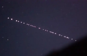 Scie chimiche in Sardegna? No, sono i satelliti di Elon Musk