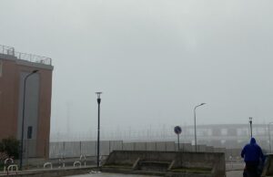 Fitta nebbia nel Cagliaritano, disagi e rallentamenti al traffico