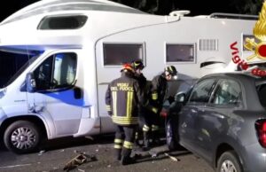 Macomer, perde controllo dell’auto e sfascia un camper: un ferito