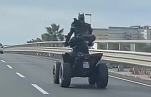 Batman sgomma sull’Asse Mediano: il video che fa impazzire Tik Tok